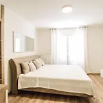Flexihome Sk - Komenskeho - Private Parking Spot - Ultra Modern And Stylish Appartamento Košice