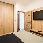 Διαμέρισμα Flexihome Sk - Komenskeho - Private Parking Spot - Ultra Modern And Stylish *