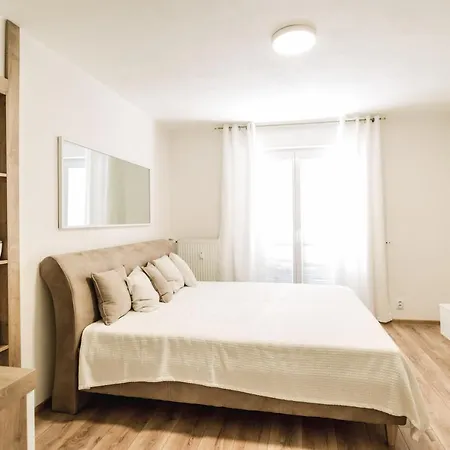 Flexihome Sk - Komenskeho - Private Parking Spot - Ultra Modern And Stylish Апартаменты Кошице