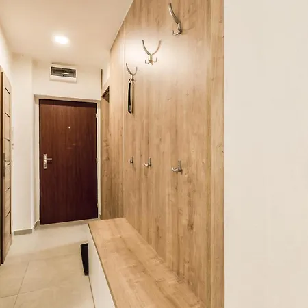 Flexihome Sk - Komenskeho - Private Parking Spot - Ultra Modern And Stylish * Кошице