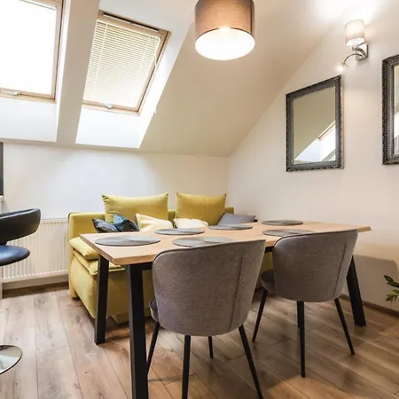 Appartamento Flexihome Sk - Komenskeho - Private Parking Spot - Ultra Modern And Stylish Košice