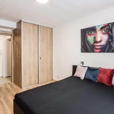 Appartamento Flexihome Sk - Komenskeho - Private Parking Spot - Ultra Modern And Stylish Košice