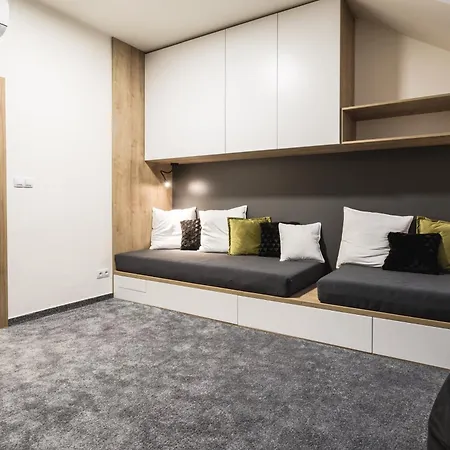 Flexihome Sk - Komenskeho - Private Parking Spot - Ultra Modern And Stylish * Kosice