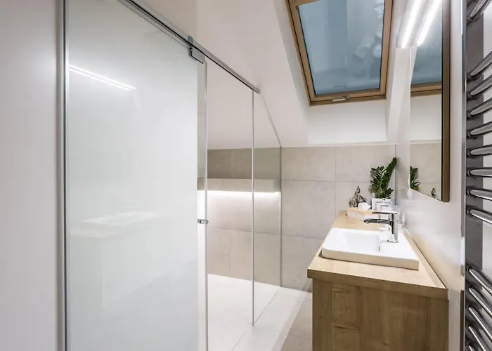 Appartamento Flexihome Sk - Komenskeho - Private Parking Spot - Ultra Modern And Stylish *